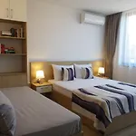 South Апартаменты *