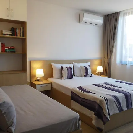 South Apartment *