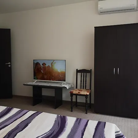 South Apartment *