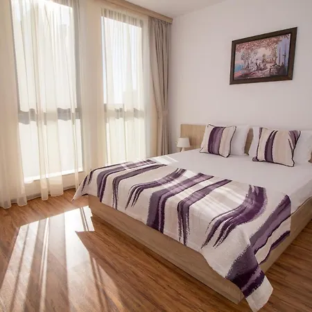 South Apartment *