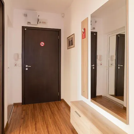 South Apartment *